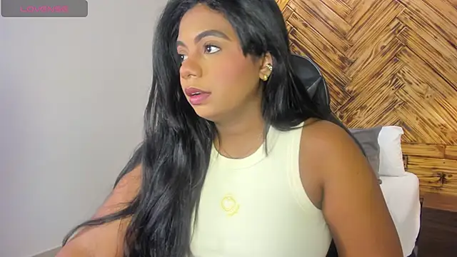 Snapshot of cata_rosse_ chatting on July 1, 2:13 am cata rosse online show from July 1, 2:13 am
