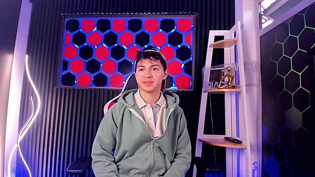 Cristopher Wild online show from June 30, 9:49 pm
