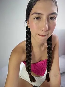 sara omi online show from March 27, 7:57 pm