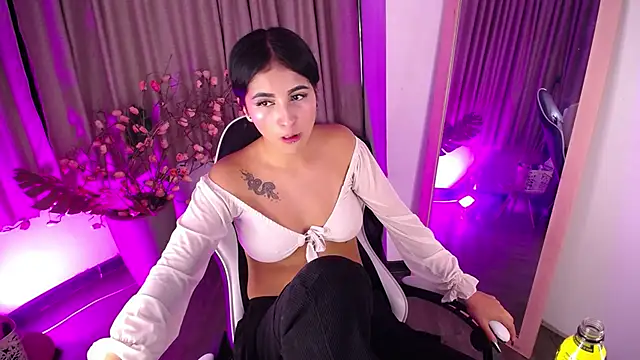 lexy the best online show from May 14, 7:20 pm