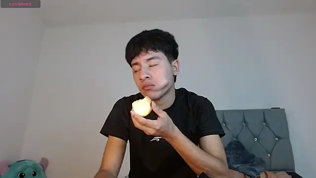 Sebas fire4 online show from May 19, 10:38 pm