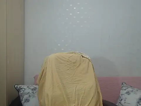 Snapshot of BlondEagleMuscle chatting on March 31, 9:15 pm BlondEagleMuscle online show from March 31, 9:15 pm