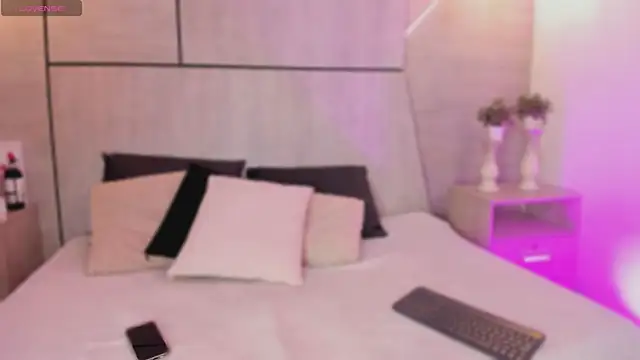 Snapshot of Lilyrousse_ chatting on March 12, 7:31 pm Lilyrousse online show from March 12, 7:31 pm