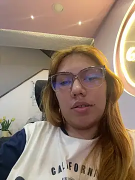 Snapshot of Lia_Sterling chatting on March 20, 12:15 am Lia Sterling online show from March 20, 12:15 am