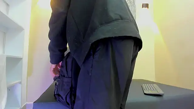 FREDDIE SCOTT online show from March 16, 7:51 pm