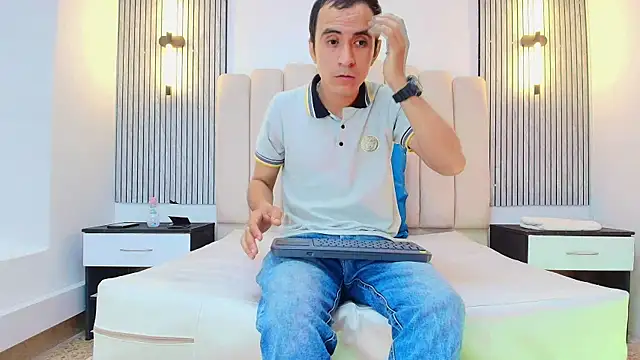 FREDDIE SCOTT online show from March 27, 7:57 pm