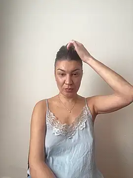 Snapshot of MilaDiva34 chatting on March 19, 9:24 am MilaDiva34 online show from March 19, 9:24 am