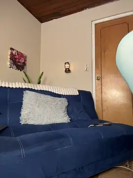 Snapshot of Andreew_falcon chatting on April 1, 8:17 pm Andreew falcon online show from April 1, 8:17 pm