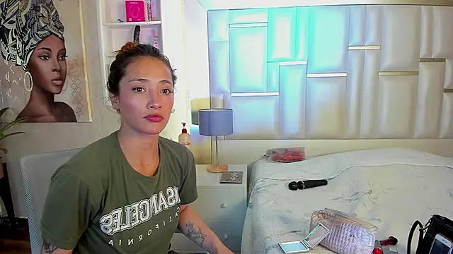 Snapshot of ZoeTaylorl chatting on April 1, 1:41 pm ZoeTaylorl online show from April 1, 1:41 pm