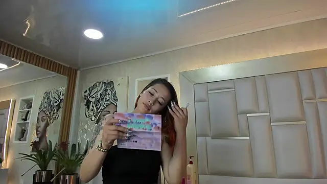 Snapshot of ZoeTaylorl chatting on May 7, 12:21 pm ZoeTaylorl online show from May 7, 12:21 pm