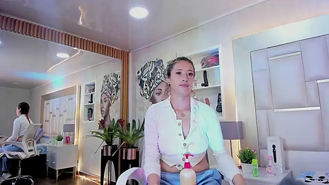 Snapshot of ZoeTaylorl chatting on May 13, 12:13 pm ZoeTaylorl online show from May 13, 12:13 pm