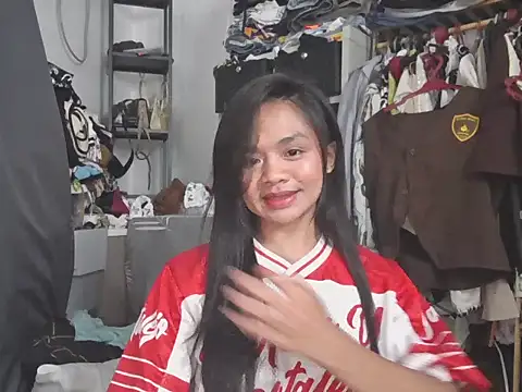 YunaBigCock online show from June 24, 5:01 pm