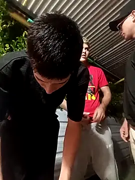 3hornys-straights online show from March 27, 9:32 am