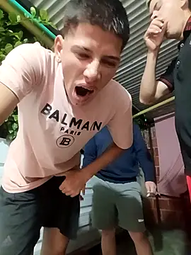 3hornys-straights online show from March 28, 2:11 am