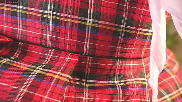 Snapshot of SoyJuliana_19 chatting on March 27, 3:01 am SoyJuliana 19 online show from March 27, 3:01 am