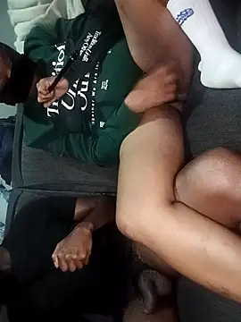 Snapshot of sweetchubbz chatting on April 4, 12:09 am sweetchubbz online show from April 4, 12:09 am