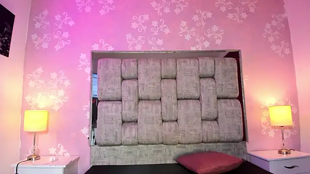 Snapshot of SweetAlana16 chatting on March 28, 2:55 am SweetAlana16 online show from March 28, 2:55 am