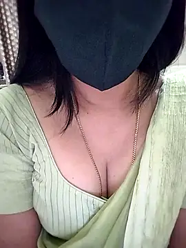 Snapshot of Rani9954 chatting on March 12, 6:19 am Rani9954 online show from March 12, 6:19 am