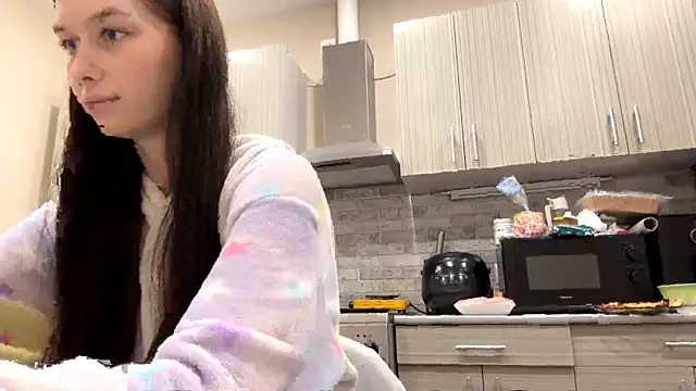 Snapshot of LaraDraggoo chatting on March 30, 7:15 pm LaraDraggoo online show from March 30, 7:15 pm