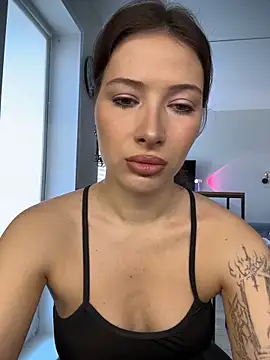 Snapshot of StayForTemptation chatting on March 18, 7:55 am StayForTemptation online show from March 18, 7:55 am