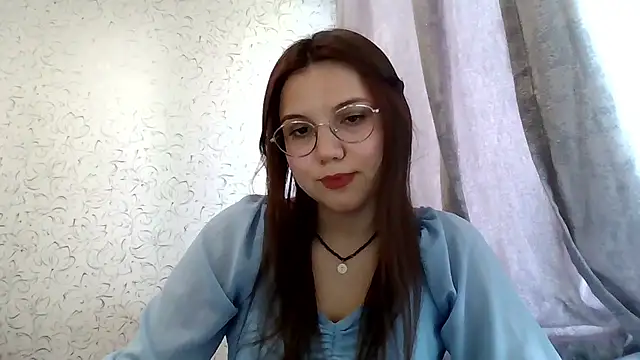 Aurora Breeze online show from May 15, 12:01 pm