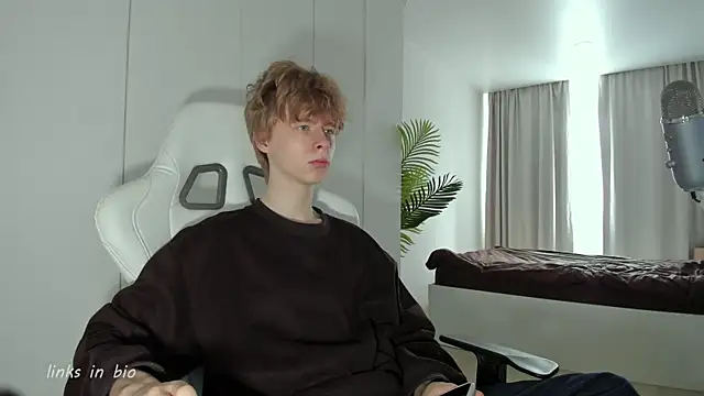 Wawesuc online show from March 28, 4:01 am