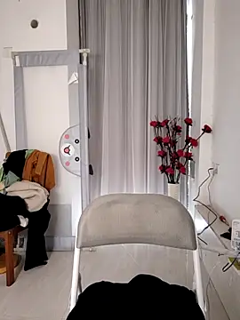 Snapshot of nini10052026 chatting on March 17, 3:44 am nini10052026 online show from March 17, 3:44 am