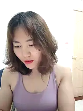 Snapshot of nini10052026 chatting on April 7, 12:33 am nini10052026 online show from April 7, 12:33 am