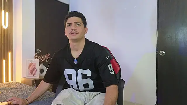 Snapshot of MrAdonis_ chatting on March 12, 7:31 pm MrAdonis online show from March 12, 7:31 pm