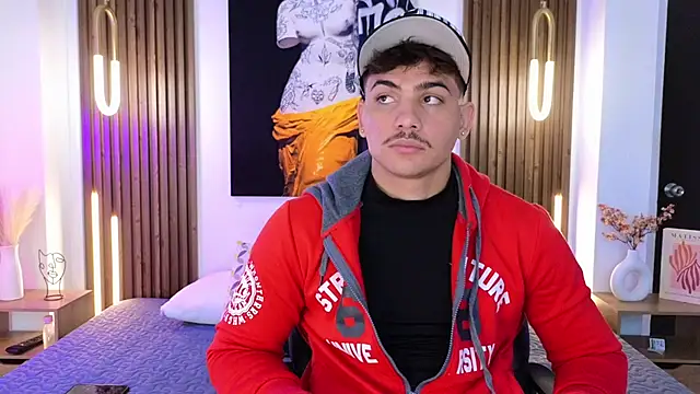 Snapshot of MrAdonis_ chatting on March 18, 8:01 pm MrAdonis online show from March 18, 8:01 pm