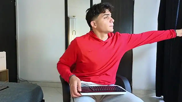 Snapshot of MrAdonis_ chatting on April 1, 7:22 pm MrAdonis online show from April 1, 7:22 pm