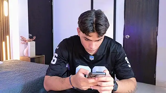 Snapshot of MrAdonis_ chatting on April 3, 7:12 pm MrAdonis online show from April 3, 7:12 pm