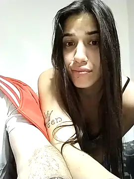 Snapshot of couplebellamora1 chatting on March 6, 10:28 pm couplebellamora1 online show from March 6, 10:28 pm