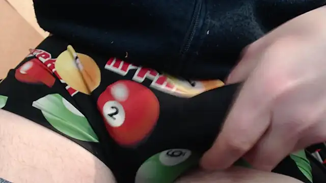 Snapshot of belle_queue chatting on April 1, 5:19 am belle queue online show from April 1, 5:19 am