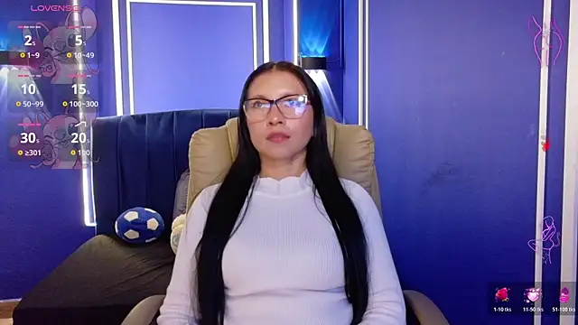 Snapshot of Chloe16_ chatting on April 1, 7:44 pm Chloe16 online show from April 1, 7:44 pm