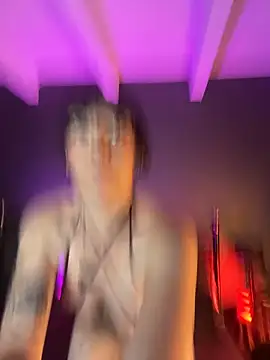 Snapshot of HoneyDemoni chatting on March 27, 11:32 am HoneyDemoni online show from March 27, 11:32 am