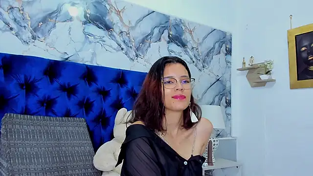 Snapshot of ORIANNA_JONES chatting on April 6, 12:17 pm ORIANNA JONES online show from April 6, 12:17 pm