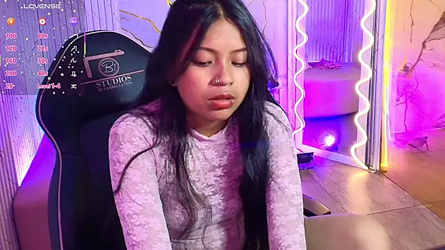 Snapshot of Maile_Tay chatting on March 31, 3:08 am Maile Tay online show from March 31, 3:08 am