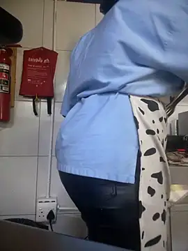 wildthroat online show from March 26, 11:49 am