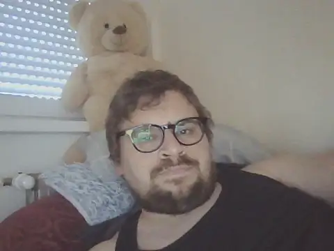 Rennato27 online show from April 5, 4:26 pm