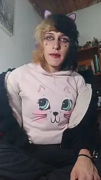 MakiMorningstar online show from March 28, 6:57 am