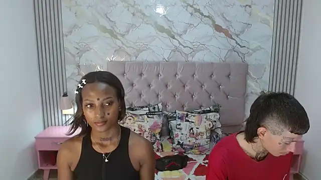 Snapshot of AshlieeGreenn chatting on May 13, 7:11 pm AshlieeGreenn online show from May 13, 7:11 pm