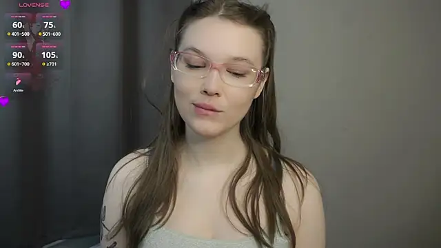 Snapshot of NicoleBryd chatting on April 2, 7:50 am NicoleBryd online show from April 2, 7:50 am