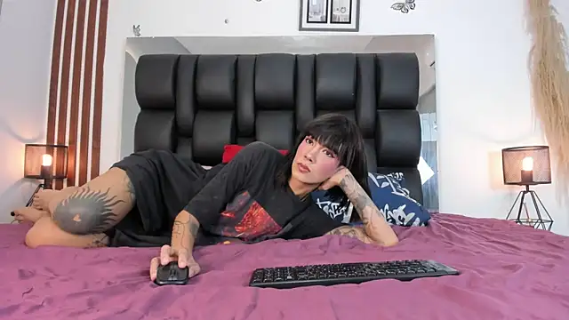 Snapshot of dalhia_and_hades chatting on March 17, 12:52 pm dalhia and hades online show from March 17, 12:52 pm