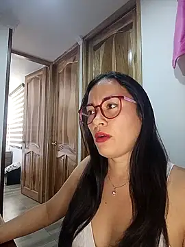 Erin oficial online show from March 26, 2:44 pm