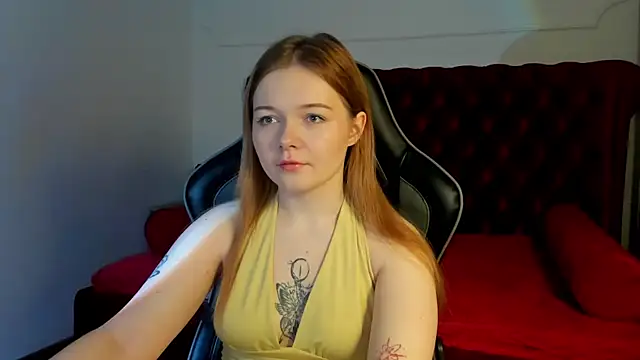 Snapshot of ElinaVale chatting on March 29, 5:07 am ElinaVale online show from March 29, 5:07 am