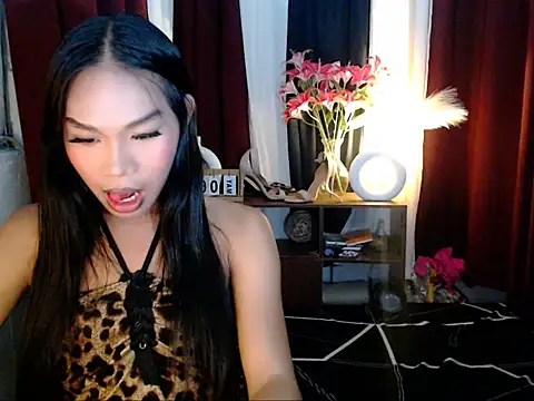 Snapshot of SweetyScarlet chatting on May 6, 4:45 pm SweetyScarlet online show from May 6, 4:45 pm