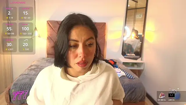 Snapshot of Amanda_Fox__ chatting on March 19, 7:40 pm Amanda Fox online show from March 19, 7:40 pm