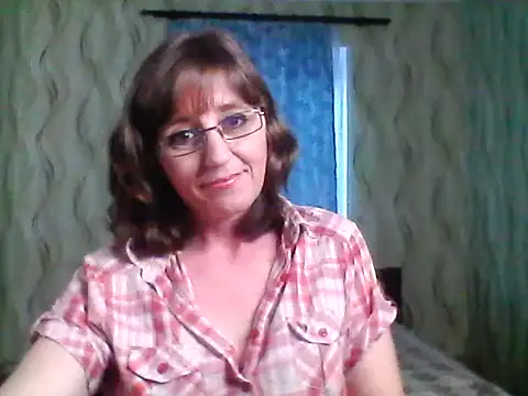 Alisaprice077 online show from April 1, 1:41 pm