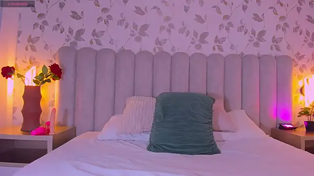 Snapshot of sashadelgado chatting on March 29, 11:05 pm sashadelgado online show from March 29, 11:05 pm